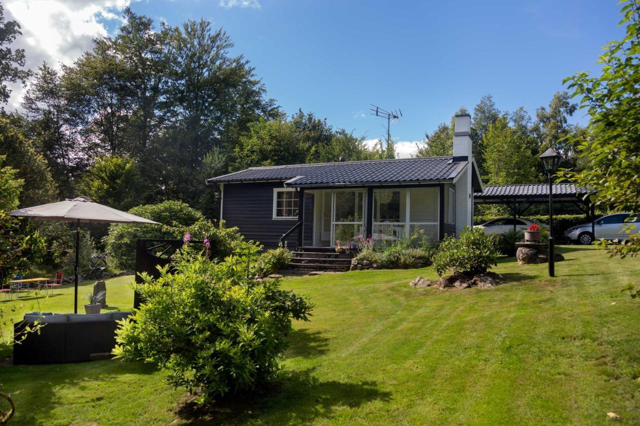 Very Nice Cottage By The Lake. Lursjoen! Hastveda Екстер'єр фото