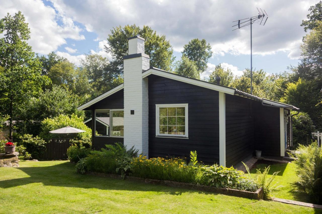 Very Nice Cottage By The Lake. Lursjoen! Hastveda Екстер'єр фото