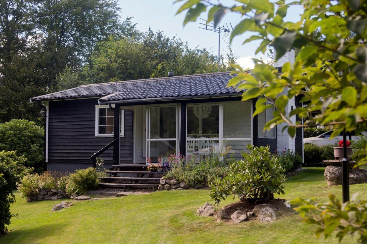 Very Nice Cottage By The Lake. Lursjoen! Hastveda Екстер'єр фото